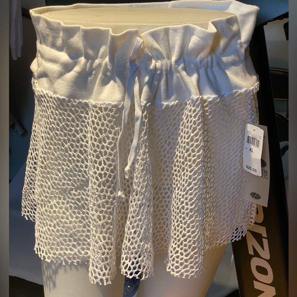 #T020 White skirt | XL | COVER ME skirt